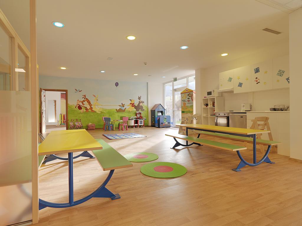 Alpina Zillertal . Family Lifestyle Kinderhotel 菲根 外观 照片