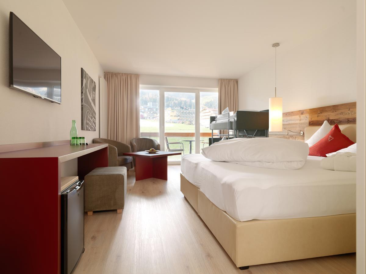 Alpina Zillertal . Family Lifestyle Kinderhotel 菲根 外观 照片
