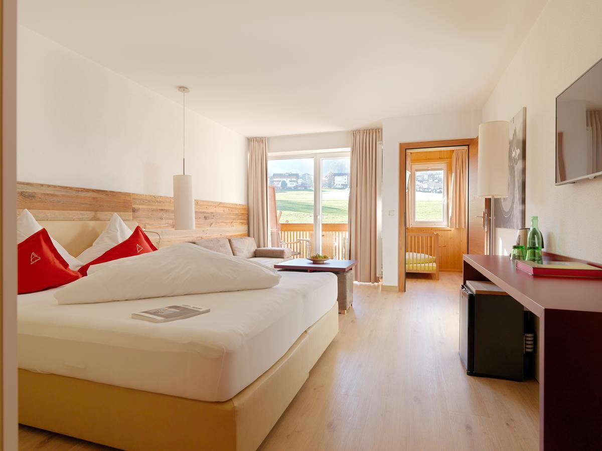 Alpina Zillertal . Family Lifestyle Kinderhotel 菲根 外观 照片
